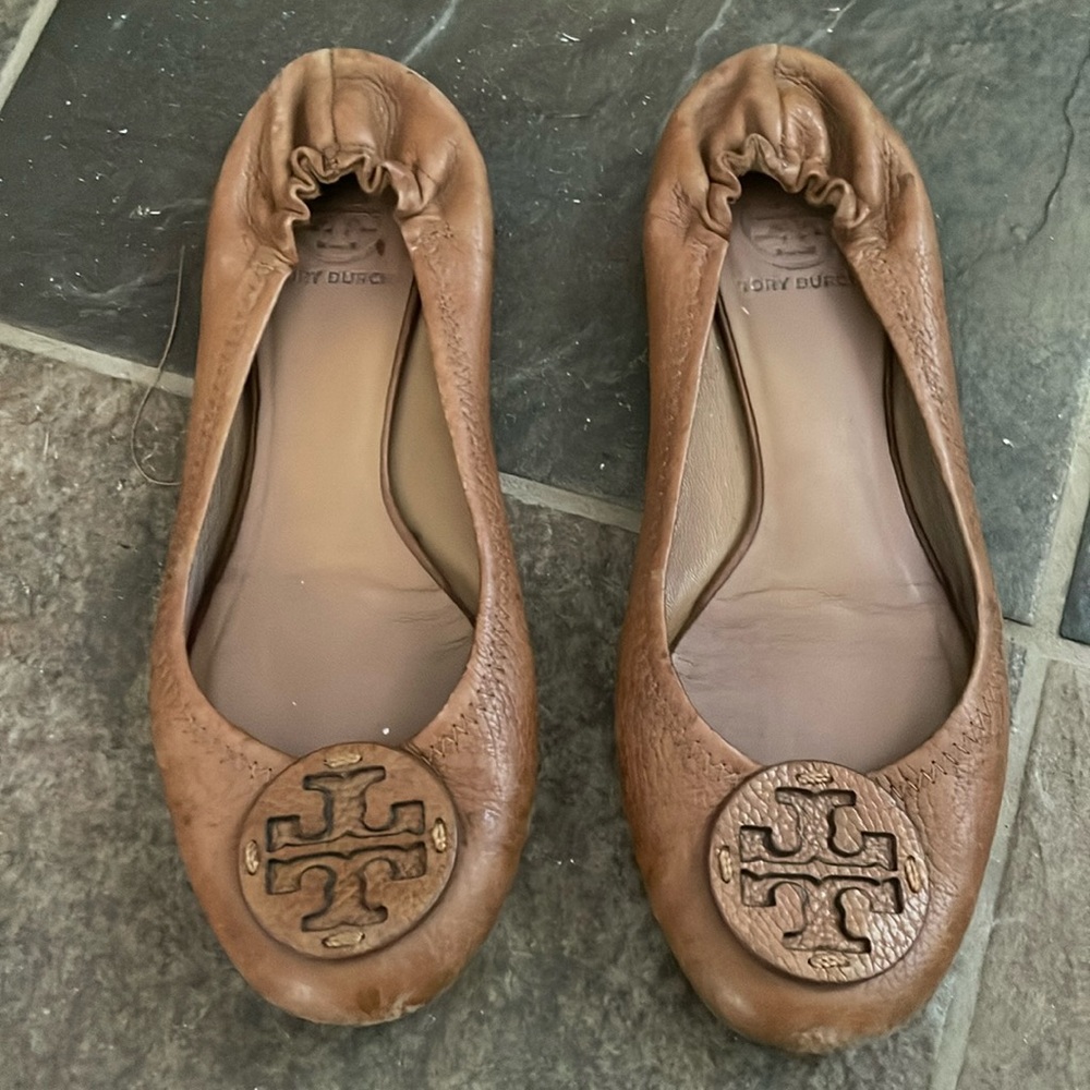 Chestnut Tory Burch flats size 8